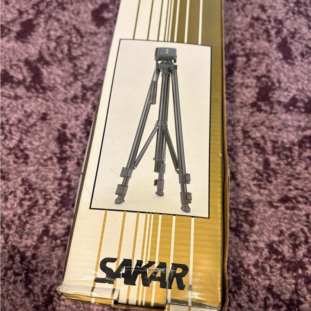 Vintage * Sakar TR-2L Photo and Video Tripod with Box Extends to 49" Retro Decor - Picture 9 of 14
